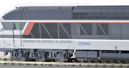 Locomotive diesel CC 172040  livr�e Multiservices logo casquette  ep V - 