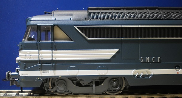 Locomotive diesel 67001 Clermont  ep III ( analogique ) - 