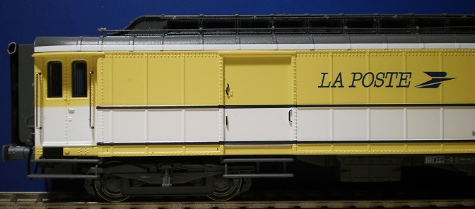 Voiture postale PEz 77 662-0   jaune/blanc logo LA POSTE  - 