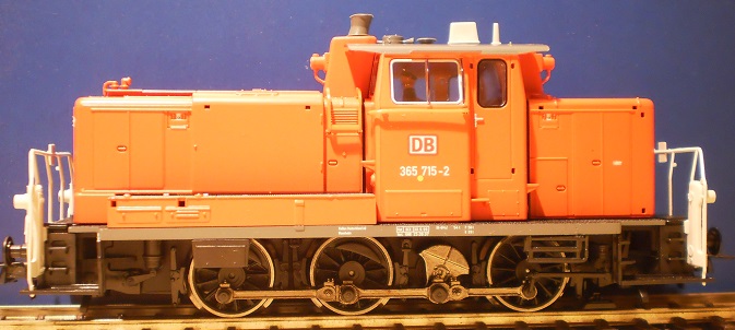 DB locotracteur à bielles BR365 - 