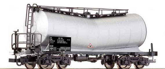 Wagon � citerne coud�e - 