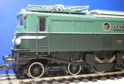 Locomotive �lectrique 2D2 9122 bicolore - 