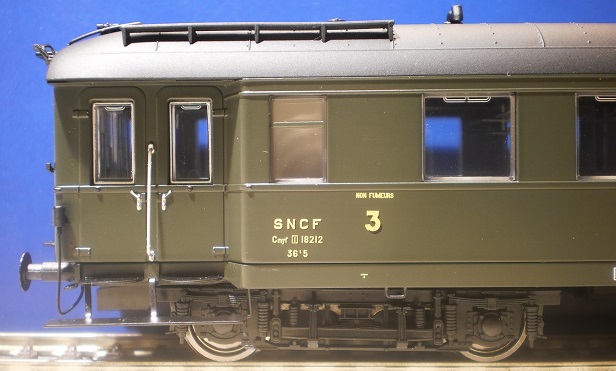 SNCF voiture Bastille Cmyf 18212  3me classe  ep IIIa - 