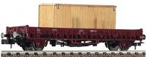SNCF wagon plat � 2 essieux charg� d'une caisse bois �chelle N