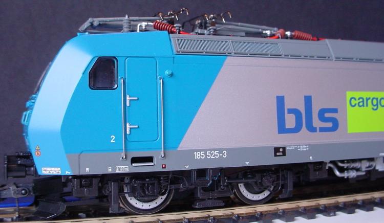 BLS locomotive lectrique 185 BLS Cargo 4 pantos ep V - Roco