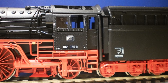 DB locomotive  vapeur  BR012 - Roco