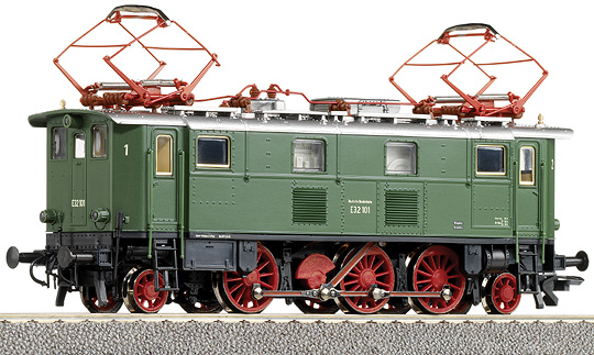 DB locomotive electrique E 32 ep III - Roco